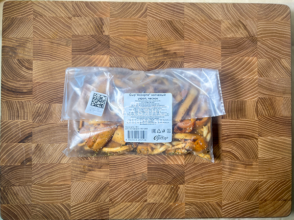 Сыр 150 гр ГОРНЫЙ СЫРОВАР (Ассорти копчёный с укропом и чесноком) в Чертаново