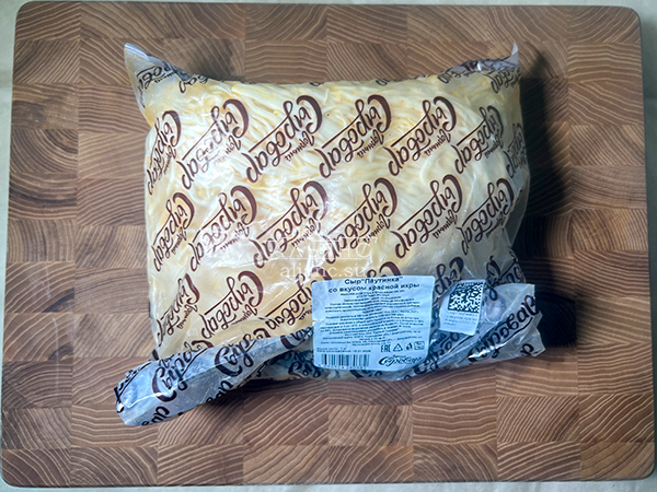 Сыр 1 кг ГОРНЫЙ СЫРОВАР (Паутинка со вкусом красной икры) в Чертаново